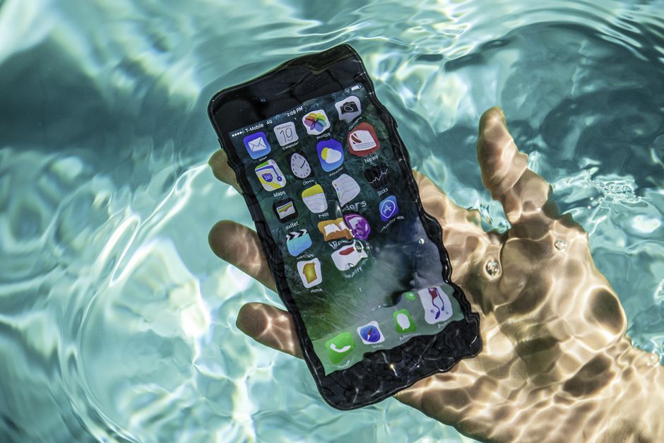 MOBILE PHONES FOR UNDERWATER PHOTOGRAPHY
